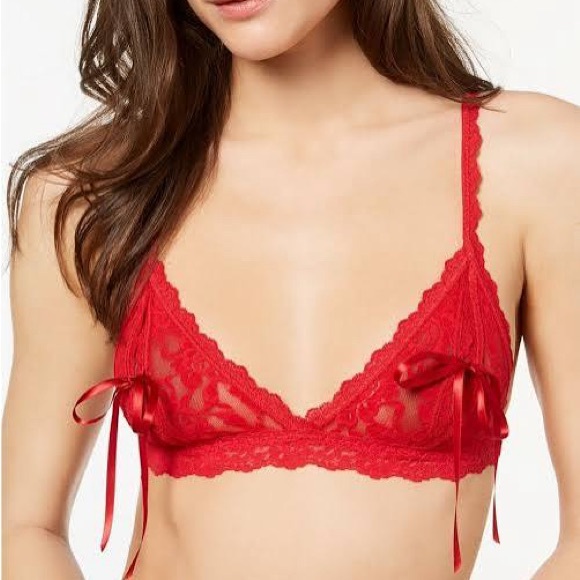 Hanky Panky Other - HANKY PANKY NWT Red Lace Peekaboo Bralette $54 SIZE MEDIUM Sexy Gift Anniversary